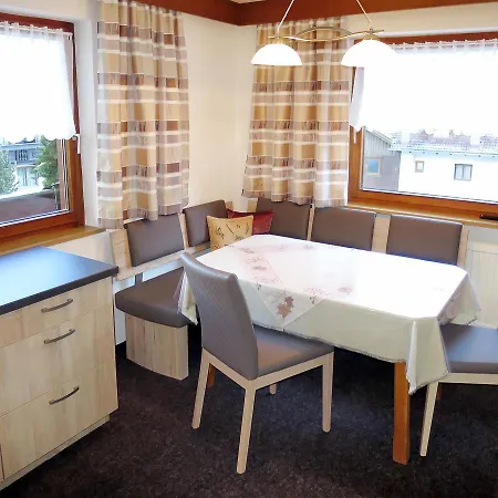 Ferienwohnung Pettneu 115w