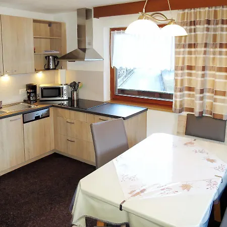 Apartment Ferienwohnung Pettneu 115w *